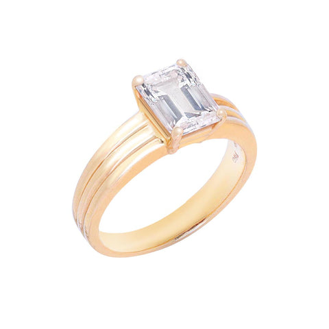 18kt Radiant Cut Diamond Wedding Ring